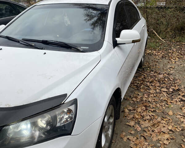 Джили Эмгранд 7 (EC7) 2013 в Киеве на Automoto.ua Белый Джили Эмгранд 7 (EC7), объемом двигателя 1.5 л и пробегом 142 тыс. км за 2700 $, фото 2 на Automoto.ua