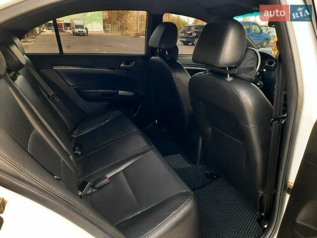 Белый Джили Эмгранд 7 (EC7), объемом двигателя 1.79 л и пробегом 210 тыс. км за 4600 $, фото 9 на Automoto.ua