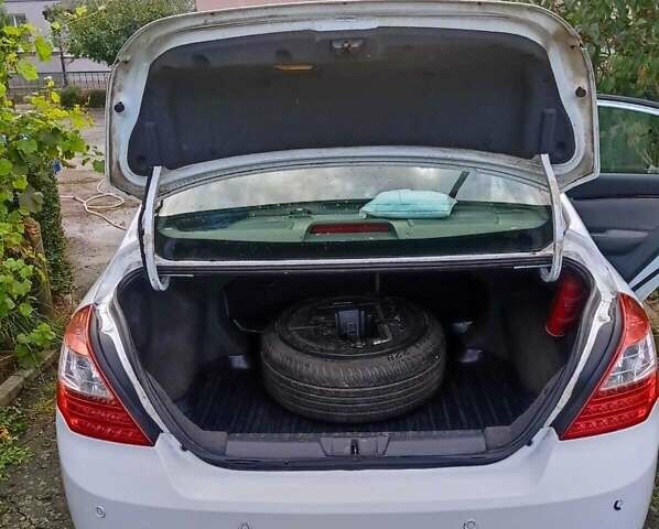 Белый Джили Эмгранд 7 (EC7), объемом двигателя 1.5 л и пробегом 100 тыс. км за 3500 $, фото 10 на Automoto.ua