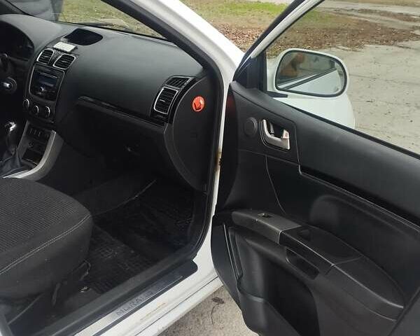 Белый Джили Эмгранд 7 (EC7), объемом двигателя 1.79 л и пробегом 118 тыс. км за 4700 $, фото 9 на Automoto.ua