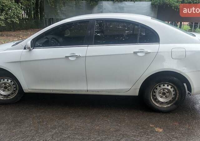 Белый Джили Эмгранд 7 (EC7), объемом двигателя 1.5 л и пробегом 244 тыс. км за 3100 $, фото 3 на Automoto.ua