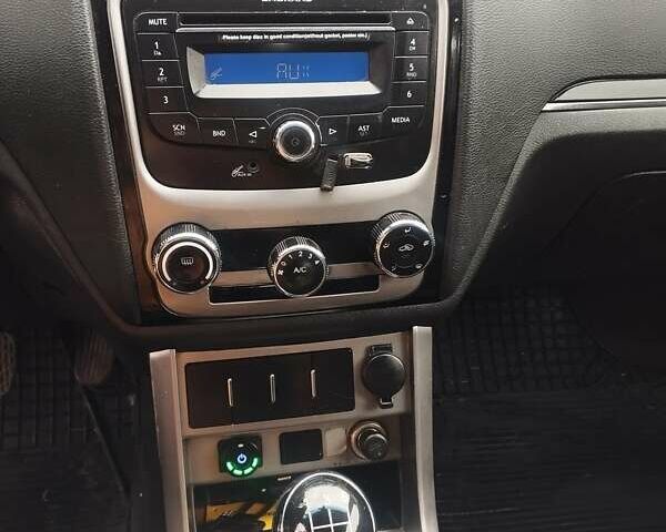 Белый Джили Эмгранд 7 (EC7), объемом двигателя 1.79 л и пробегом 118 тыс. км за 4700 $, фото 12 на Automoto.ua