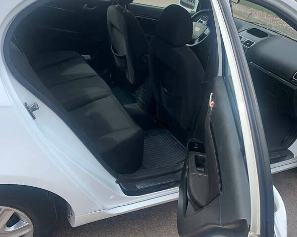 Білий Джилі Емгранд 7 (EC7), об'ємом двигуна 1.5 л та пробігом 192 тис. км за 5500 $, фото 10 на Automoto.ua