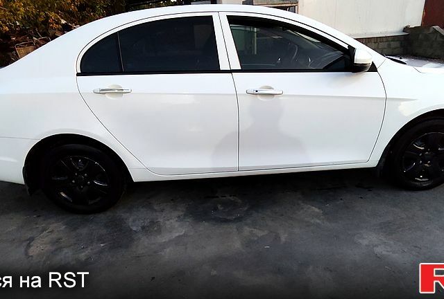 Білий Джилі Емгранд 7 (EC7), об'ємом двигуна 1.5 л та пробігом 60 тис. км за 7800 $, фото 3 на Automoto.ua