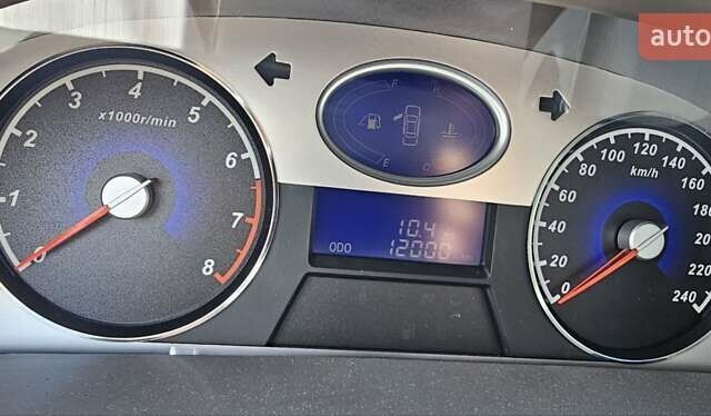 Джили Эмгранд 7 (EC7) 2012 в Киеве на Automoto.ua Бежевый Джили Эмгранд 7 (EC7), объемом двигателя 1.8 л и пробегом 12 тыс. км за 6988 $, фото 4 на Automoto.ua