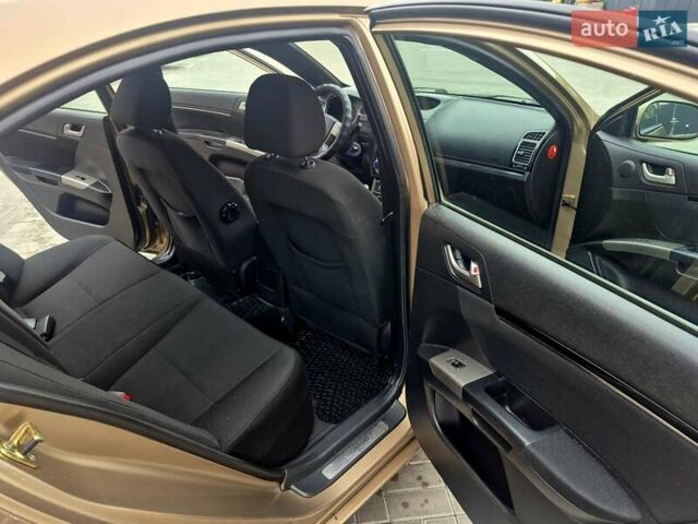 Бежевий Джилі Емгранд 7 (EC7), об'ємом двигуна 1.5 л та пробігом 206 тис. км за 2950 $, фото 4 на Automoto.ua