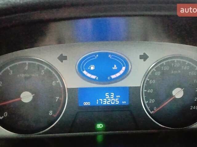 Черный Джили Эмгранд 7 (EC7), объемом двигателя 1.5 л и пробегом 173 тыс. км за 4200 $, фото 19 на Automoto.ua