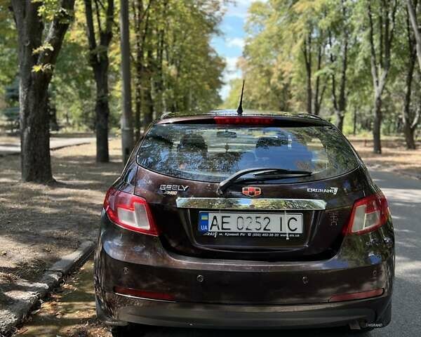 Червоний Джилі Емгранд 7 (EC7), об'ємом двигуна 1.5 л та пробігом 100 тис. км за 5300 $, фото 1 на Automoto.ua