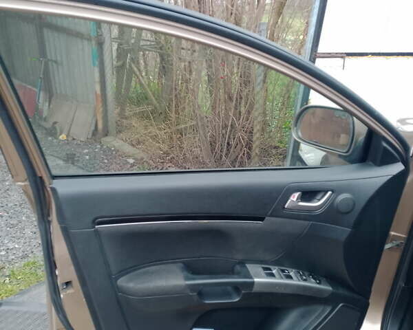 Желтый Джили Эмгранд 7 (EC7), объемом двигателя 1.5 л и пробегом 119 тыс. км за 4200 $, фото 18 на Automoto.ua