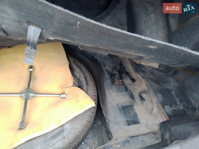 Желтый Джили Эмгранд 7 (EC7), объемом двигателя 1.5 л и пробегом 119 тыс. км за 4200 $, фото 9 на Automoto.ua