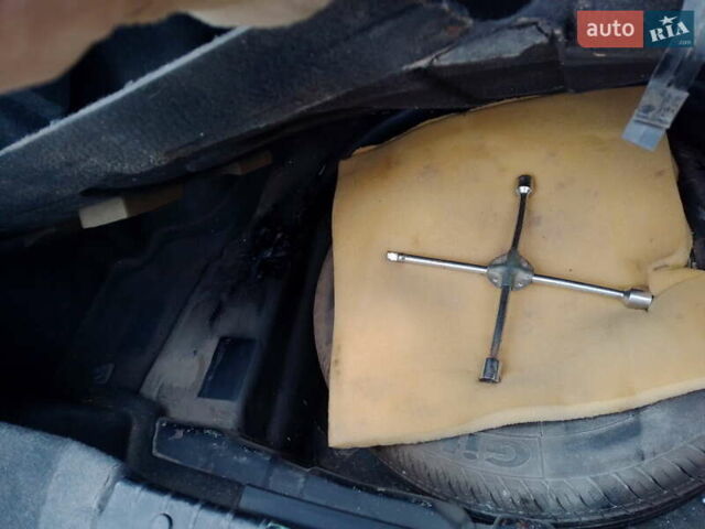 Желтый Джили Эмгранд 7 (EC7), объемом двигателя 1.5 л и пробегом 119 тыс. км за 4200 $, фото 8 на Automoto.ua