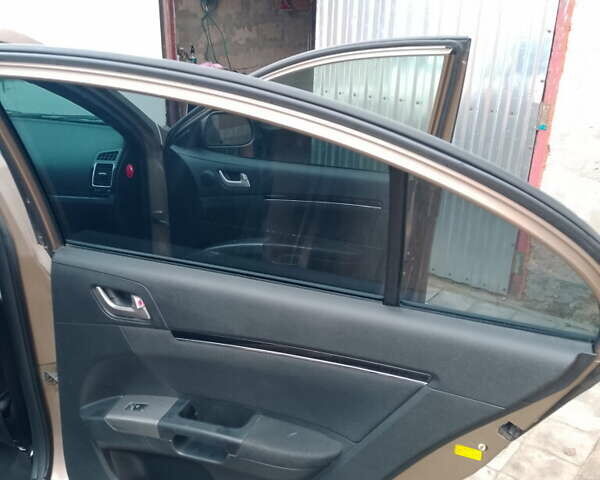 Желтый Джили Эмгранд 7 (EC7), объемом двигателя 1.5 л и пробегом 119 тыс. км за 4200 $, фото 12 на Automoto.ua