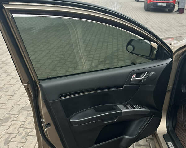 Жовтий Джилі Емгранд 7 (EC7), об'ємом двигуна 1.79 л та пробігом 142 тис. км за 3500 $, фото 3 на Automoto.ua