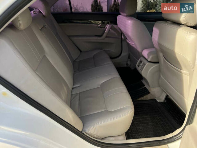 Белый Джили Emgrand 8 (EC8), объемом двигателя 2.38 л и пробегом 122 тыс. км за 4500 $, фото 23 на Automoto.ua