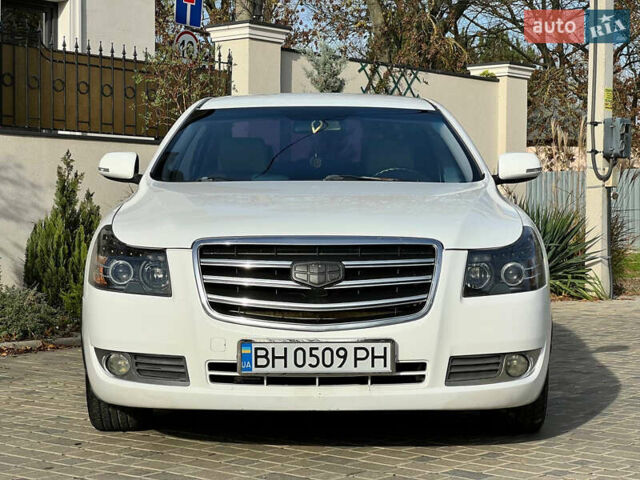 Белый Джили Emgrand 8 (EC8), объемом двигателя 2.38 л и пробегом 122 тыс. км за 4500 $, фото 2 на Automoto.ua
