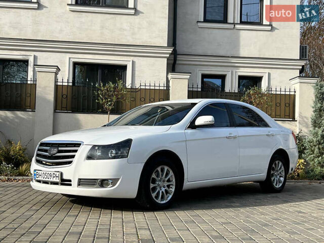 Белый Джили Emgrand 8 (EC8), объемом двигателя 2.38 л и пробегом 122 тыс. км за 4500 $, фото 5 на Automoto.ua