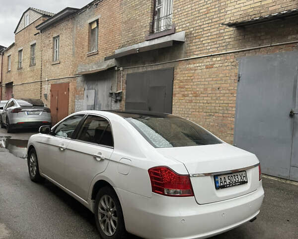 Белый Джили Emgrand 8 (EC8), объемом двигателя 2.38 л и пробегом 250 тыс. км за 4850 $, фото 5 на Automoto.ua