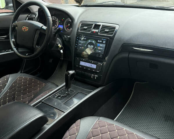 Белый Джили Emgrand 8 (EC8), объемом двигателя 2.38 л и пробегом 250 тыс. км за 4850 $, фото 8 на Automoto.ua