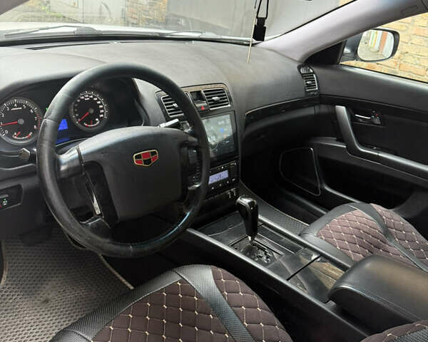 Белый Джили Emgrand 8 (EC8), объемом двигателя 2.38 л и пробегом 250 тыс. км за 4850 $, фото 7 на Automoto.ua