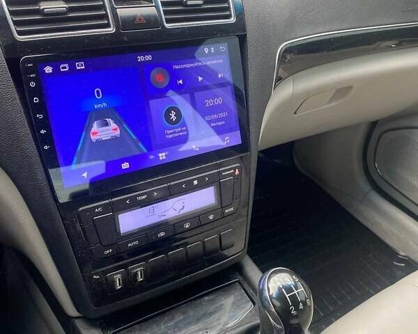 Чорний Джилі Emgrand 8 (EC8), об'ємом двигуна 2 л та пробігом 225 тис. км за 4500 $, фото 10 на Automoto.ua