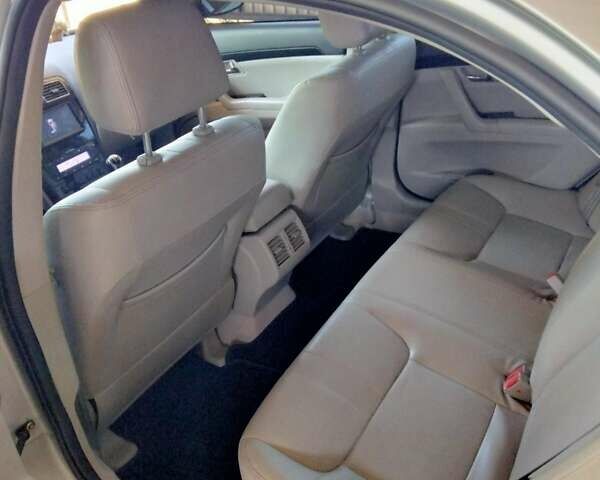 Сірий Джилі Emgrand 8 (EC8), об'ємом двигуна 2 л та пробігом 20 тис. км за 8800 $, фото 9 на Automoto.ua