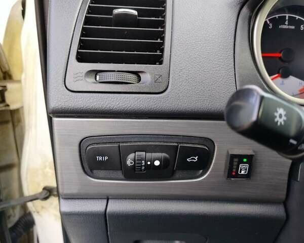 Белый Джили Эмгранд Х7, объемом двигателя 2 л и пробегом 55 тыс. км за 7000 $, фото 8 на Automoto.ua