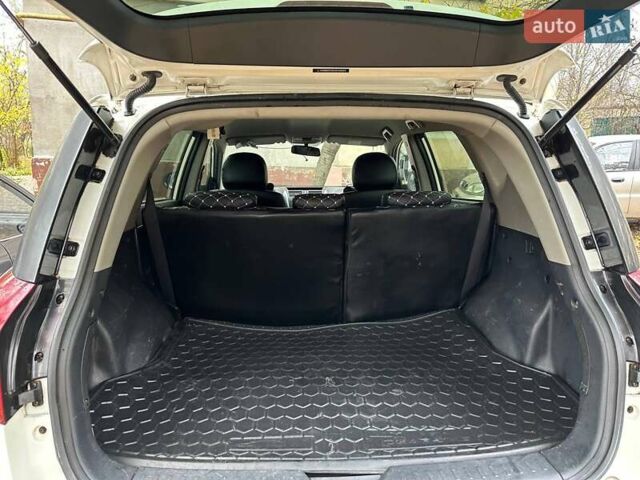 Білий Джилі Емгранд Х7, об'ємом двигуна 2.38 л та пробігом 155 тис. км за 3500 $, фото 15 на Automoto.ua