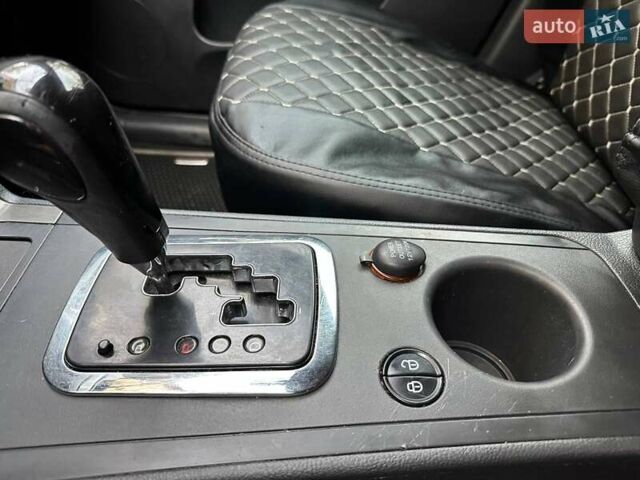 Білий Джилі Емгранд Х7, об'ємом двигуна 2.38 л та пробігом 155 тис. км за 3500 $, фото 14 на Automoto.ua