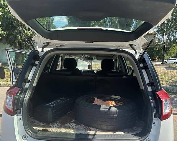 Белый Джили Эмгранд Х7, объемом двигателя 1.79 л и пробегом 181 тыс. км за 6300 $, фото 4 на Automoto.ua