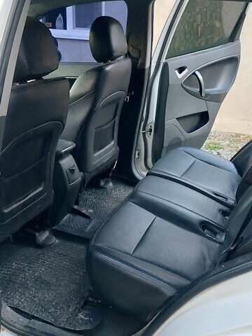 Белый Джили Эмгранд Х7, объемом двигателя 2 л и пробегом 78 тыс. км за 6150 $, фото 8 на Automoto.ua