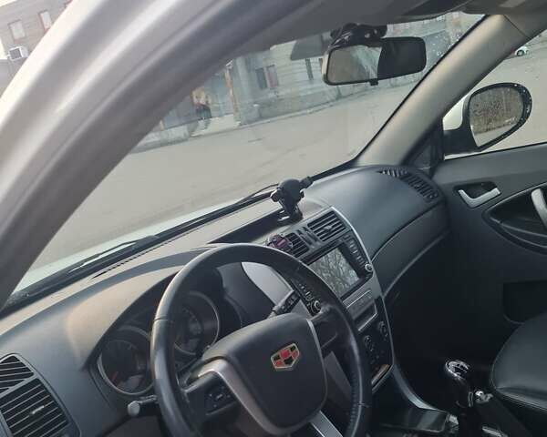 Білий Джилі Емгранд Х7, об'ємом двигуна 2 л та пробігом 105 тис. км за 5200 $, фото 10 на Automoto.ua
