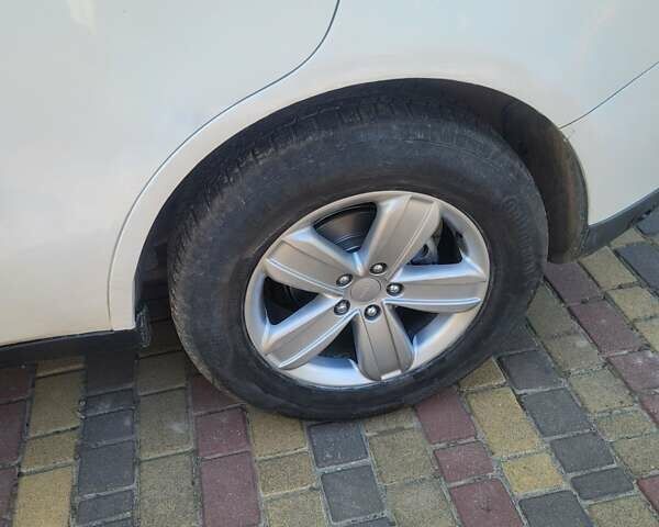 Білий Джилі Емгранд Х7, об'ємом двигуна 1.8 л та пробігом 175 тис. км за 5400 $, фото 13 на Automoto.ua