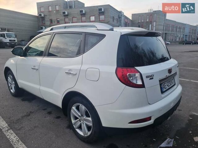 Білий Джилі Емгранд Х7, об'ємом двигуна 2 л та пробігом 105 тис. км за 5200 $, фото 6 на Automoto.ua