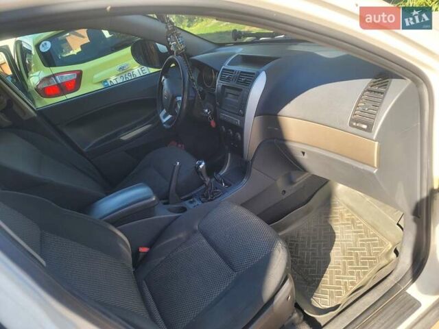 Белый Джили Эмгранд Х7, объемом двигателя 1.8 л и пробегом 177 тыс. км за 5450 $, фото 19 на Automoto.ua