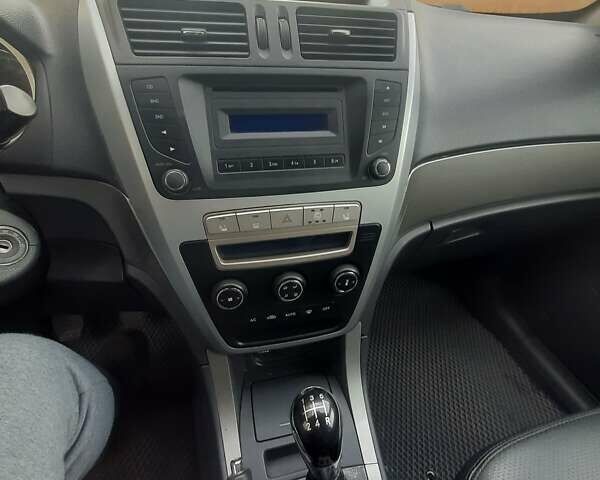 Бежевий Джилі Емгранд Х7, об'ємом двигуна 2 л та пробігом 157 тис. км за 4750 $, фото 12 на Automoto.ua