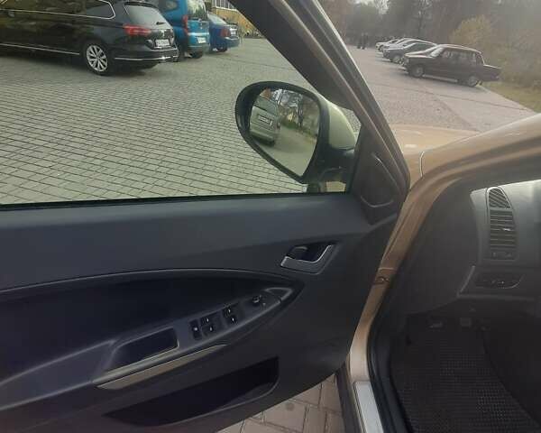 Бежевий Джилі Емгранд Х7, об'ємом двигуна 2 л та пробігом 157 тис. км за 4750 $, фото 17 на Automoto.ua