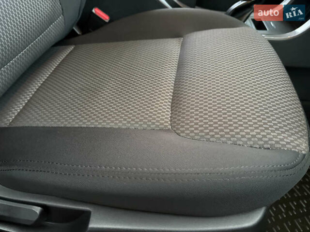 Чорний Джилі Емгранд Х7, об'ємом двигуна 2 л та пробігом 16 тис. км за 6650 $, фото 39 на Automoto.ua