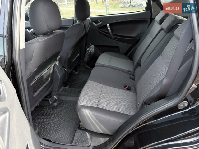 Чорний Джилі Емгранд Х7, об'ємом двигуна 2 л та пробігом 16 тис. км за 7000 $, фото 17 на Automoto.ua