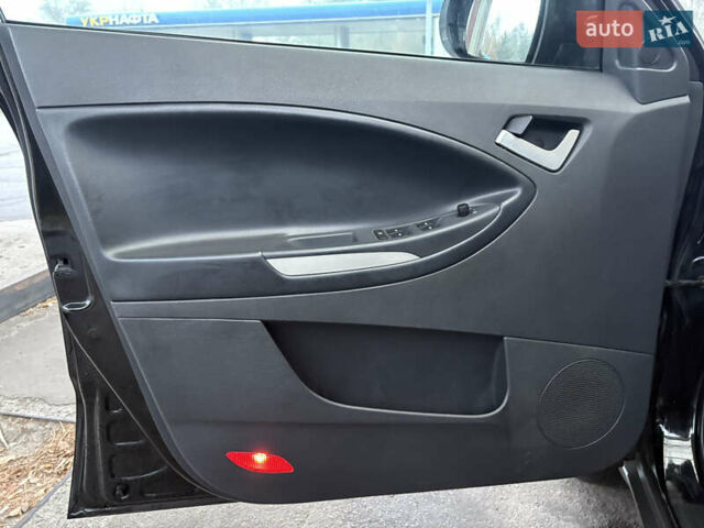 Чорний Джилі Емгранд Х7, об'ємом двигуна 2 л та пробігом 16 тис. км за 6650 $, фото 48 на Automoto.ua