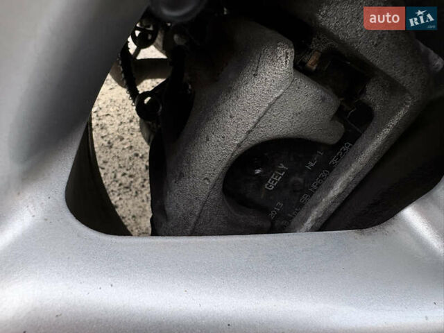 Чорний Джилі Емгранд Х7, об'ємом двигуна 2 л та пробігом 16 тис. км за 7000 $, фото 19 на Automoto.ua