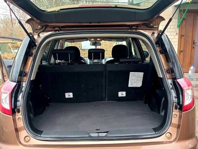 Коричневый Джили Эмгранд Х7, объемом двигателя 1.8 л и пробегом 150 тыс. км за 5500 $, фото 6 на Automoto.ua