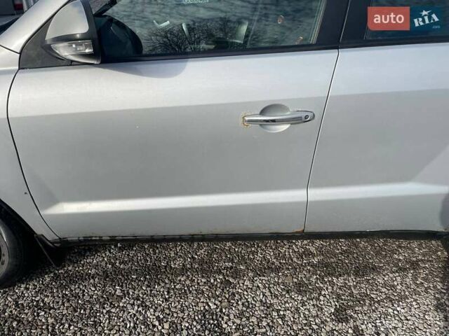 Сірий Джилі Емгранд Х7, об'ємом двигуна 2 л та пробігом 97 тис. км за 5000 $, фото 1 на Automoto.ua