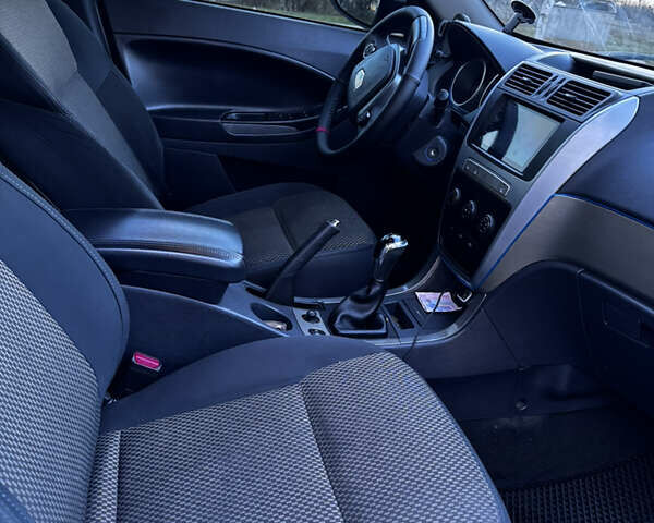 Серый Джили Эмгранд Х7, объемом двигателя 1.79 л и пробегом 83 тыс. км за 6999 $, фото 5 на Automoto.ua