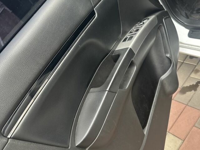 Белый Джили Эмгранд, объемом двигателя 1.8 л и пробегом 107 тыс. км за 4999 $, фото 9 на Automoto.ua