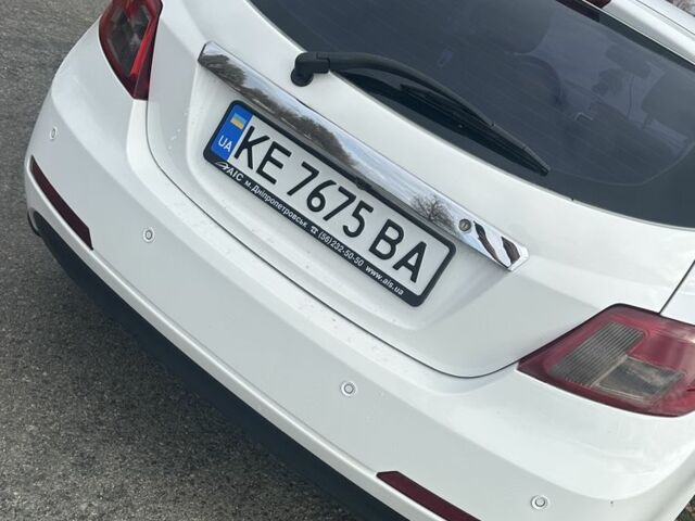 Белый Джили Эмгранд, объемом двигателя 1.8 л и пробегом 107 тыс. км за 4999 $, фото 4 на Automoto.ua