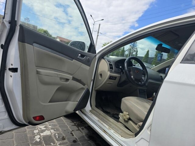 Белый Джили Эмгранд, объемом двигателя 1.8 л и пробегом 287 тыс. км за 2700 $, фото 4 на Automoto.ua