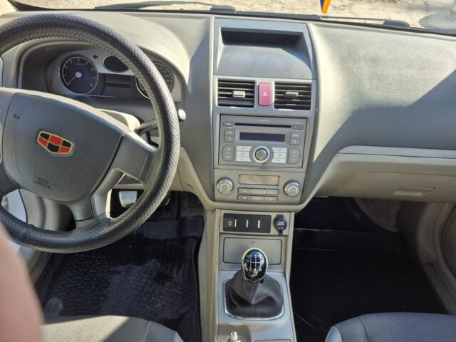 Белый Джили Эмгранд, объемом двигателя 1.8 л и пробегом 198 тыс. км за 3333 $, фото 7 на Automoto.ua