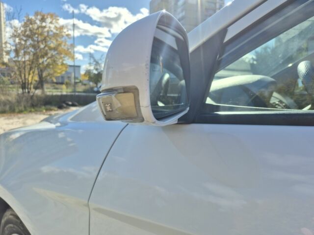 Белый Джили Эмгранд, объемом двигателя 1.8 л и пробегом 198 тыс. км за 3333 $, фото 17 на Automoto.ua