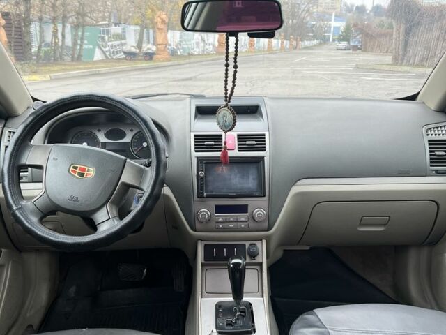 Білий Джилі Емгранд, об'ємом двигуна 1.8 л та пробігом 231 тис. км за 3200 $, фото 5 на Automoto.ua