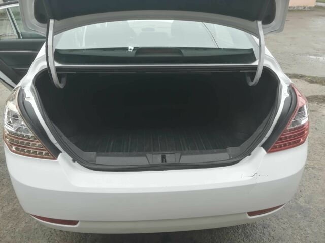 Белый Джили Эмгранд, объемом двигателя 1.8 л и пробегом 108 тыс. км за 5200 $, фото 8 на Automoto.ua